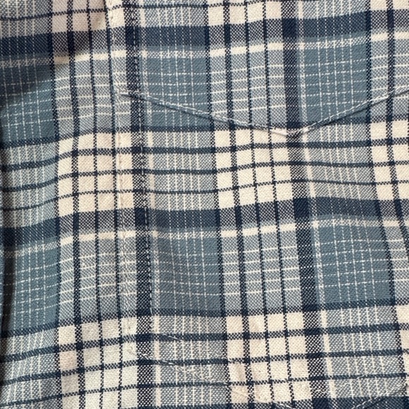L.L. Bean Men's Casual Blue and White Plaid Shirt - Picture 3 of 5